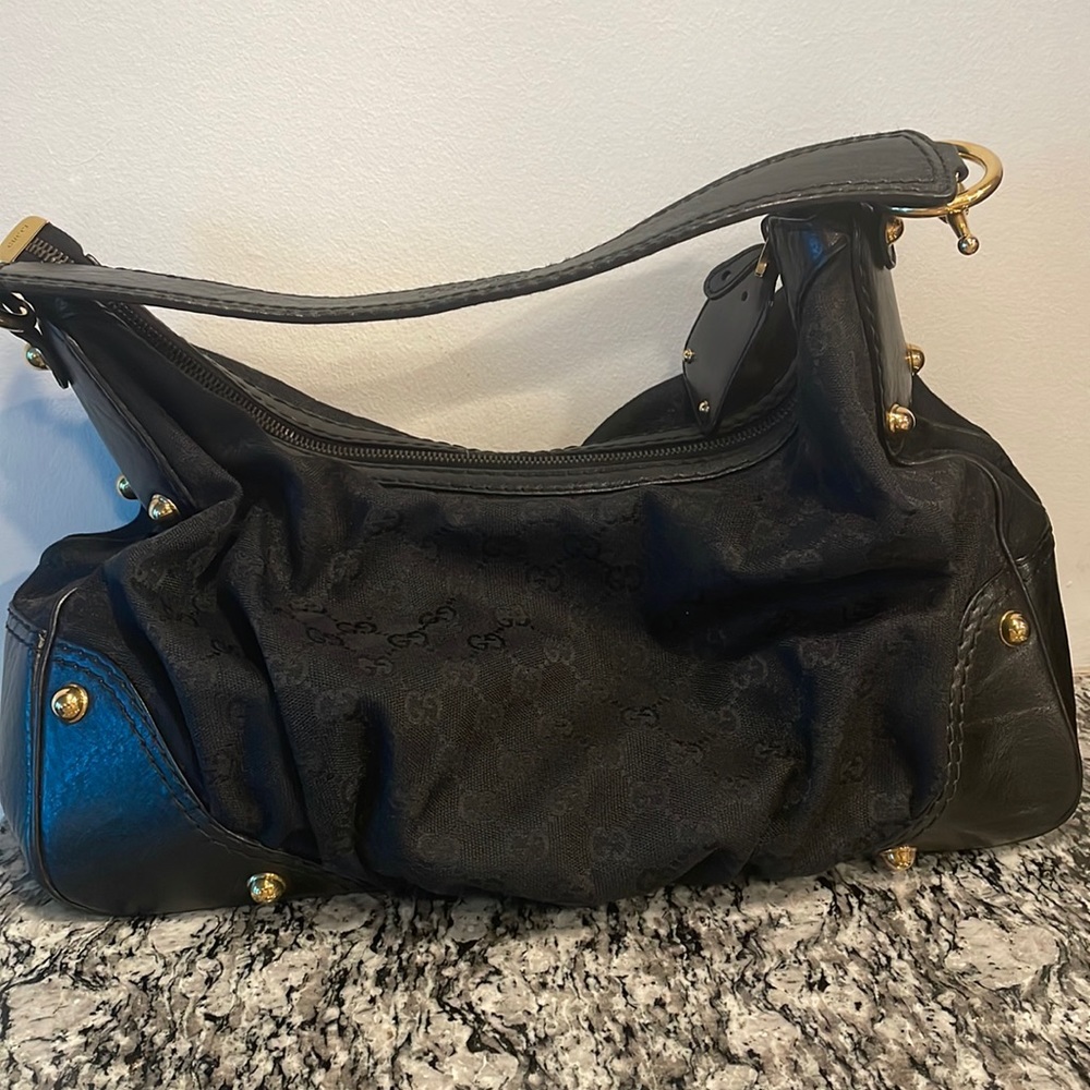GUCCI Shoulder Bag Black Canvas and Leather Gold Hardware